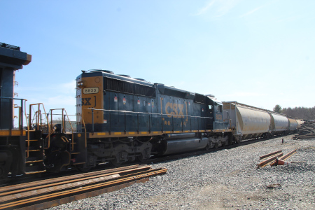 CSXT 8833